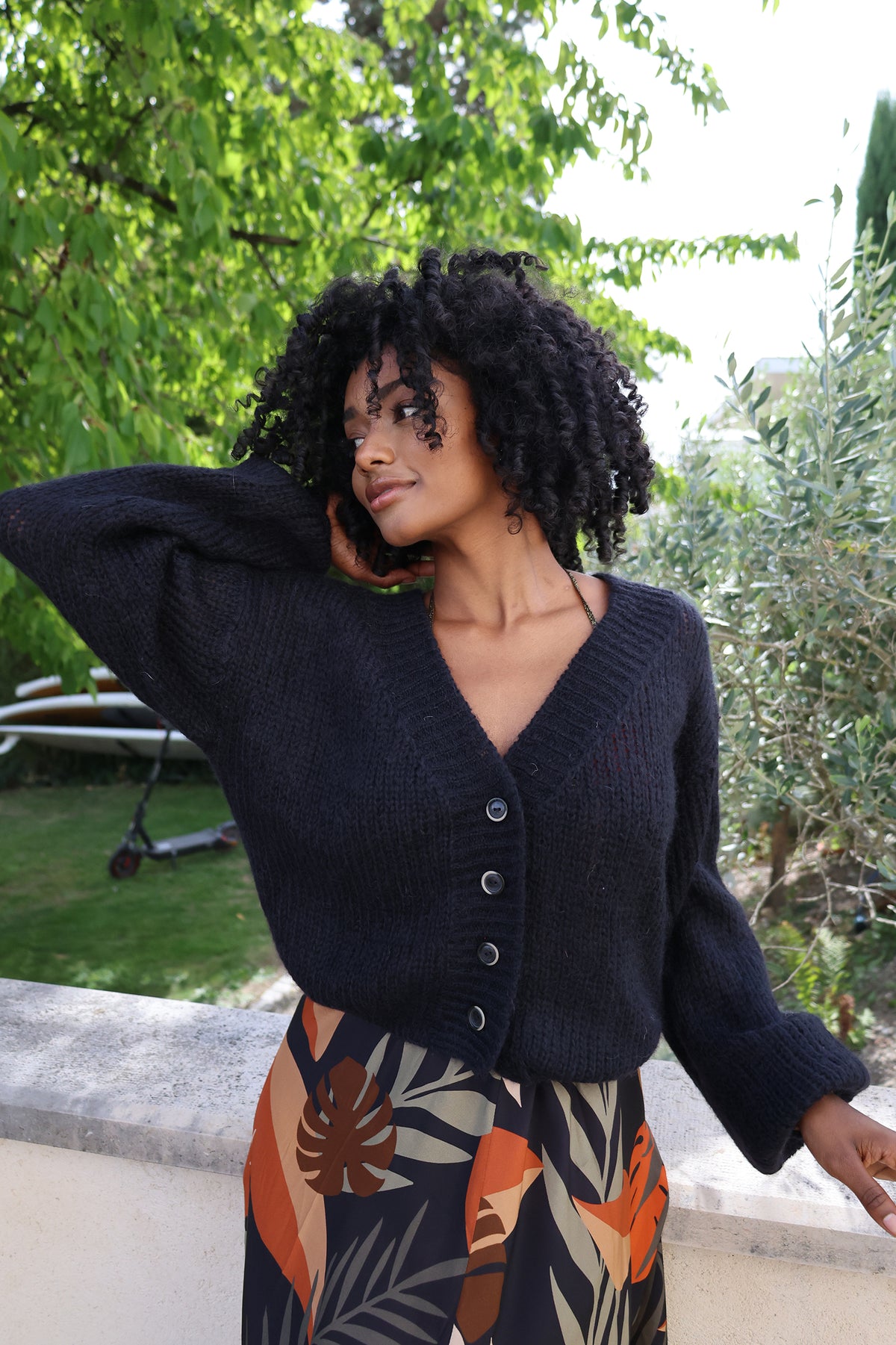 Cropped Cardigan in Black