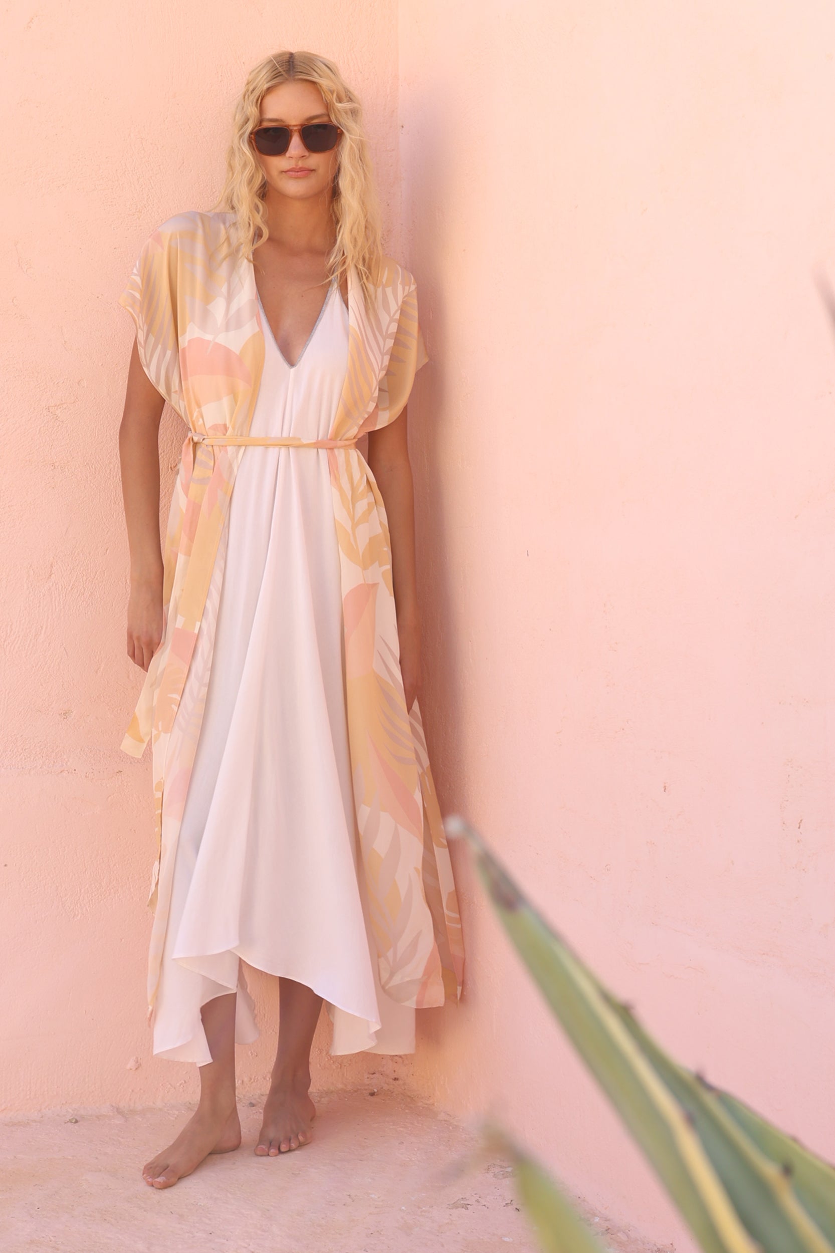 Rhea Kimono in Vintage Blush Tropica Print
