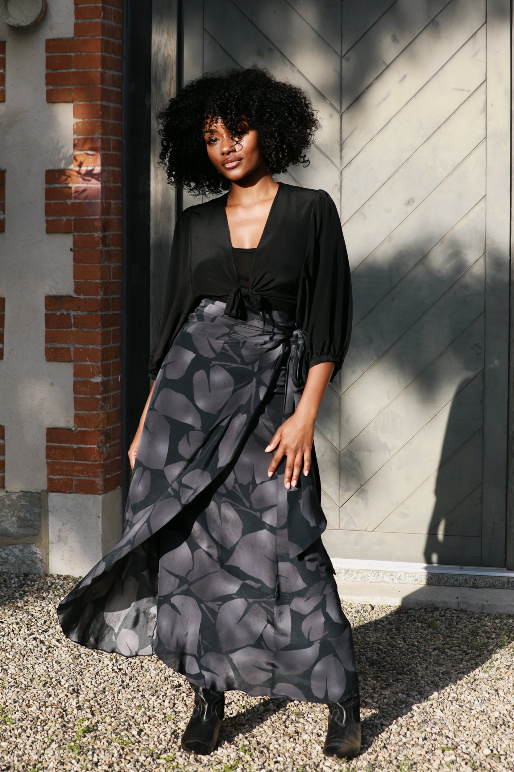 Calypso Skirt in Charcoal Foglia Print