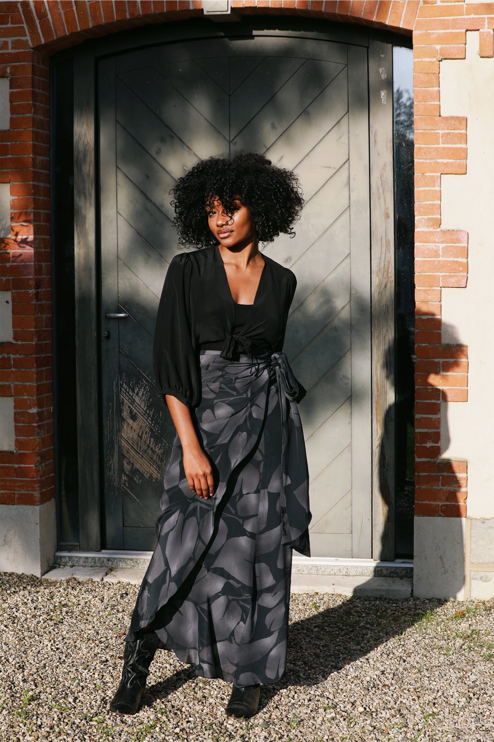 Calypso Skirt in Charcoal Foglia Print