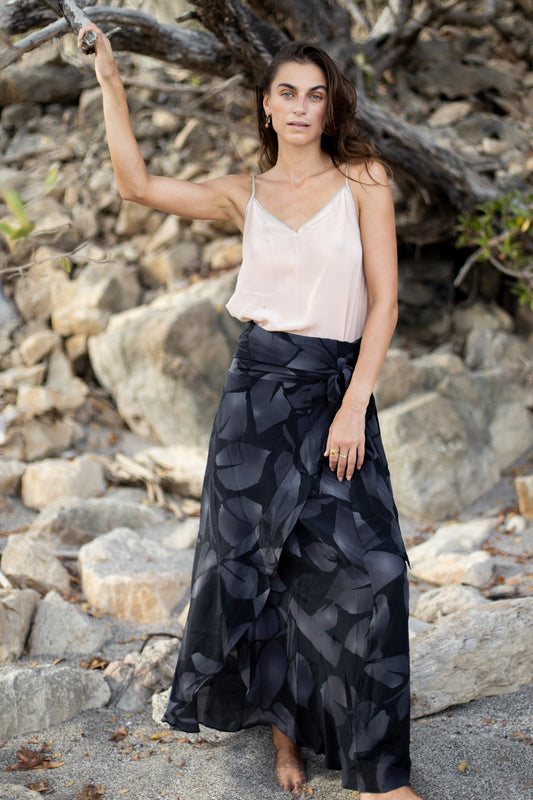 Calypso Skirt in Foglia Print in Charcoal